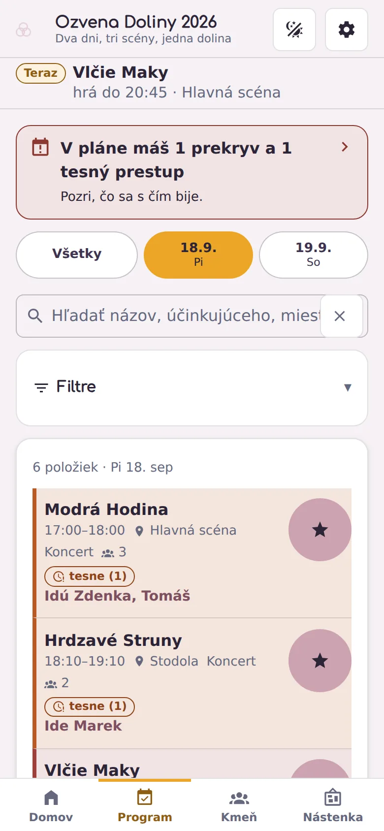 Tá istá obrazovka programu v jantárovo-fialovej palete, s iným písmom a inou značkou v hlavičke.